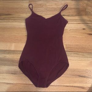 Capezio women’s medium maroon leotard